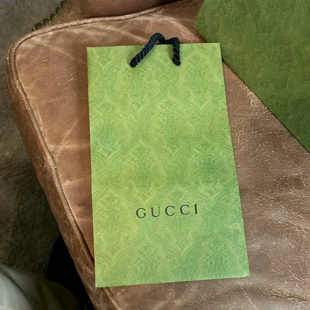 Gucci Gift‎ Bag Green 11’X 6.5’. W/Cord Handles EUC